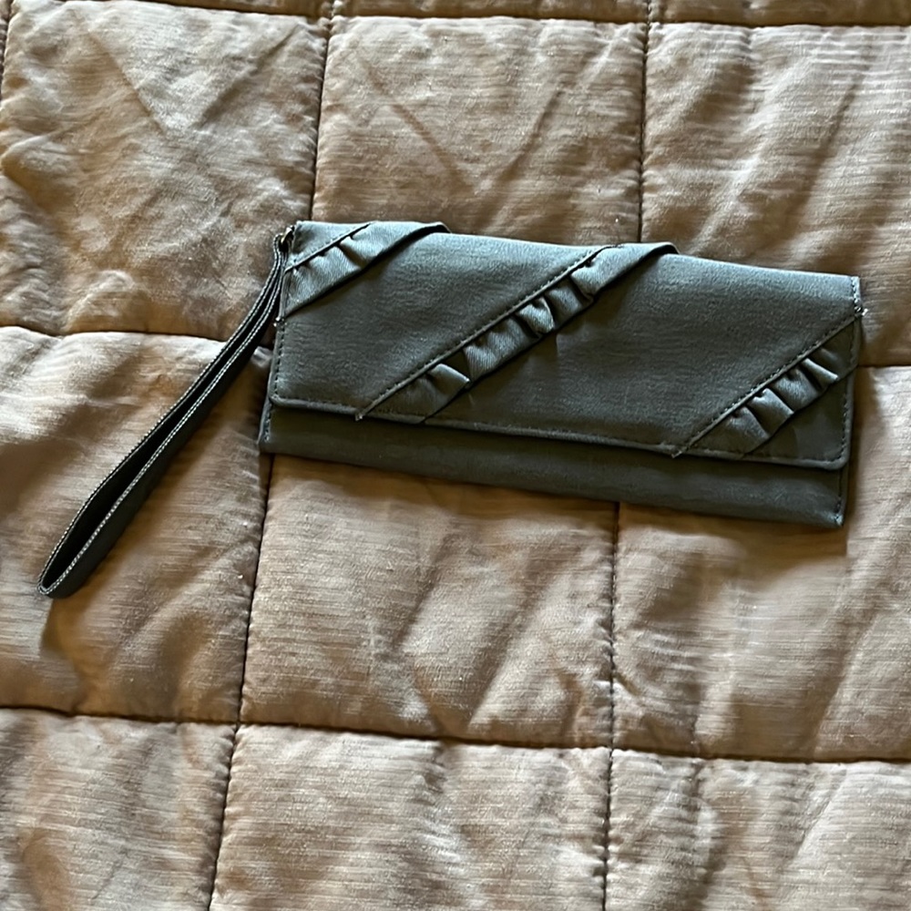 Grey wristlet
